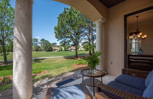 Sandestin Golf 2 Golf Carts + Beach Gear Baytowne Wharf - License to Chill