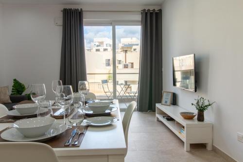 Sandstone Apartment 17