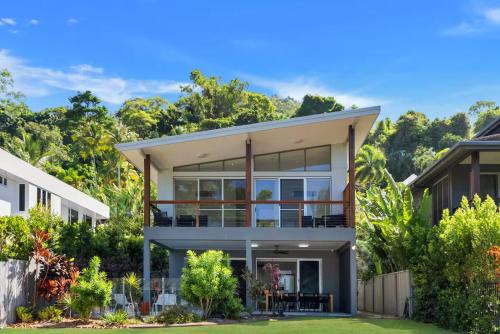 Sandveil at Trinity Beach
