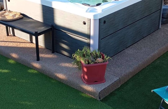 SANDY - 4 PERS - AIR CONDITIONING - WIFI-SPA