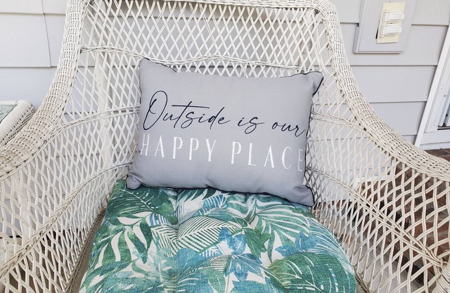 Sandy Paws - A Dog-Friendly Haven with Boat Parking on Oak Island, NC