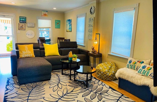 Sandy Toes & Salty Kisses- pet friendly !