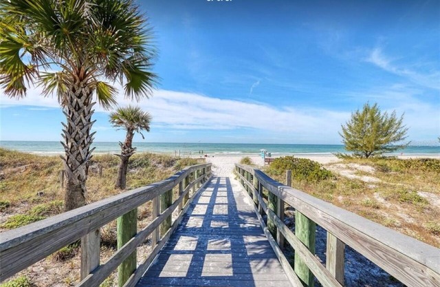 SandyToes & WaterViews Steps to the BEACH! 10 AM CHECKIN