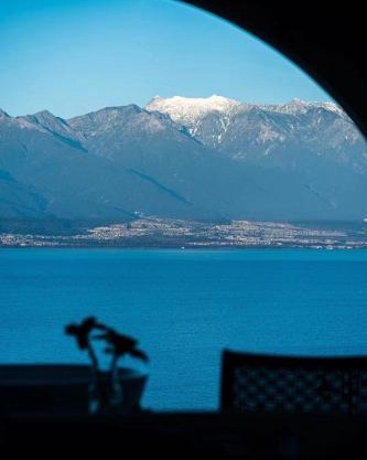 Sanjian Twilight Diary Seaview Hotel
