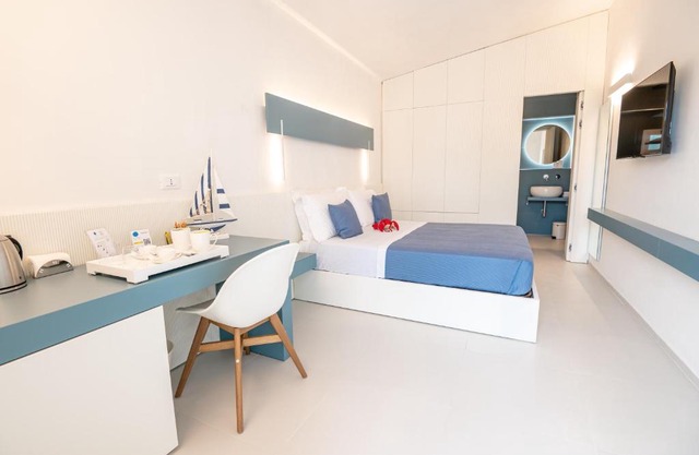 Sant'Elia Deluxe Rooms