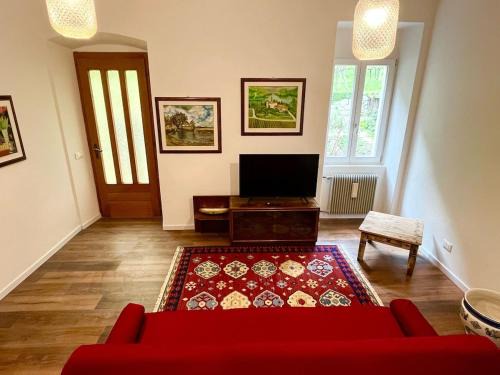 Santa Massenza Vineyard Escape