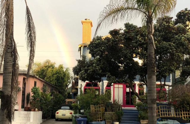 Santa Monica Garden Beach Bungalow - Private, and Steps from the Sand