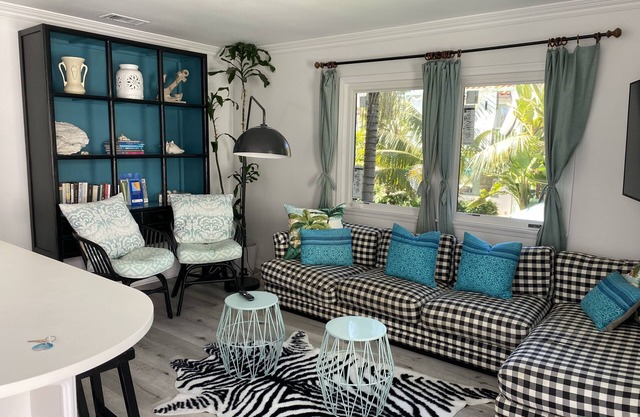 Santa Monica Paradise Palm Beach Retreat