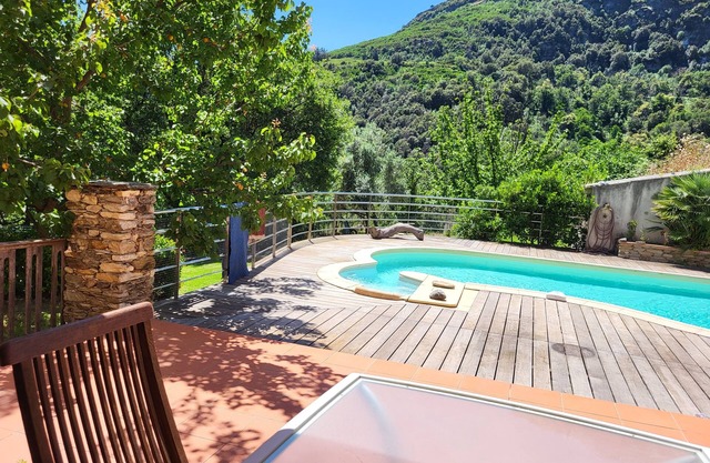 Santo Pietro Magnifique Maison de Village Avec Piscine