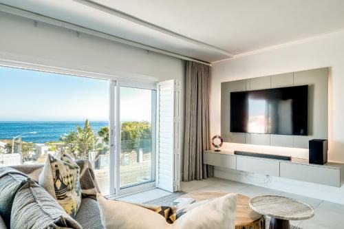 Sapphire Tide Suite
