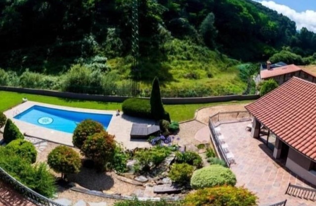 Sarren Villa Pool by Urdaibai Rentals