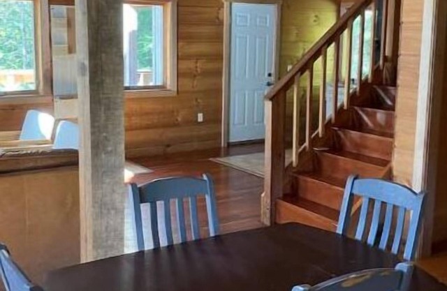 Sawyer's Landing. Perfect for Hikers! Pet Friendly and very relaxing!
