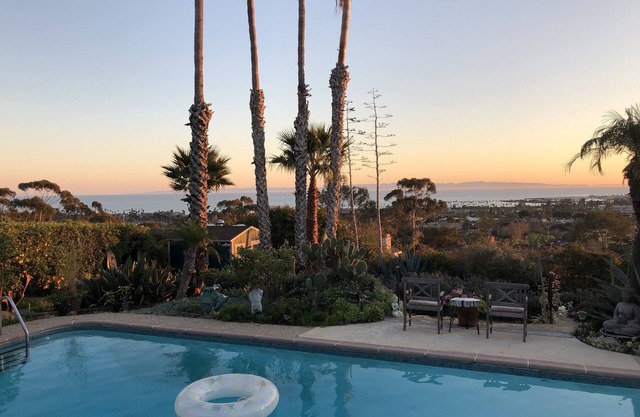 SB home.n Pool, hot tub. Gardens. Fab. Views. Privacy/Quiet property