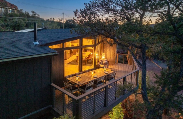 Scenic Sedona Getaway w/Pool & Hot Tub