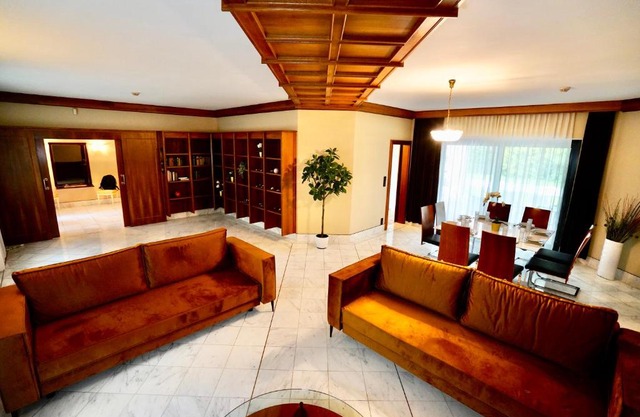 Schönbrunn Villa ZM