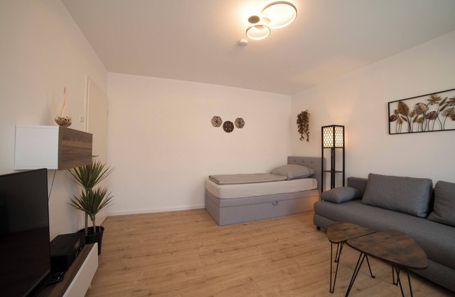 Schöne Groß Ferienwohnung 79m² mit 2 Bad Ideal für Familie und Gruppe, 2.og