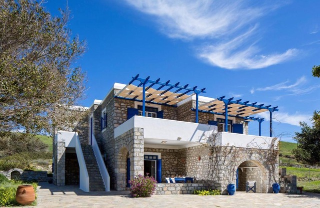 Schinoussa Guesthouse