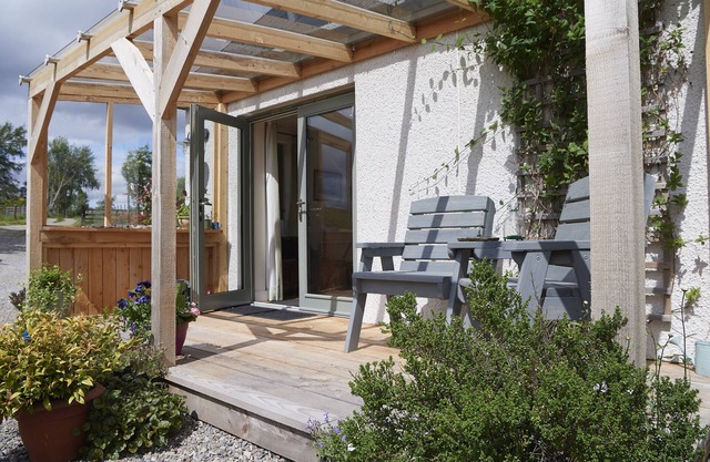 Scottish Highlands - Tranquil & Cosy Rural Cottage, surrounded by wildlife