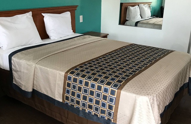 Scottish Inns Long Beach