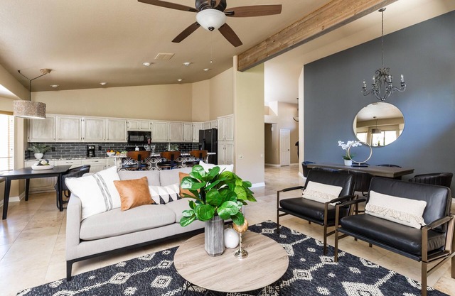 Scottsdale Oasis- Pool - Game Room - Putting Green