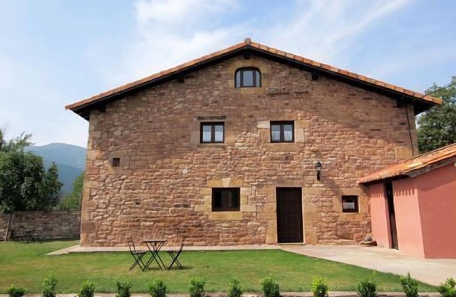 Self catering The Deer House for 10 people