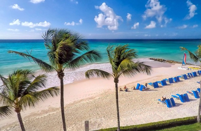 Sea Breeze Beach House by Ocean Hotels - All Inclusive