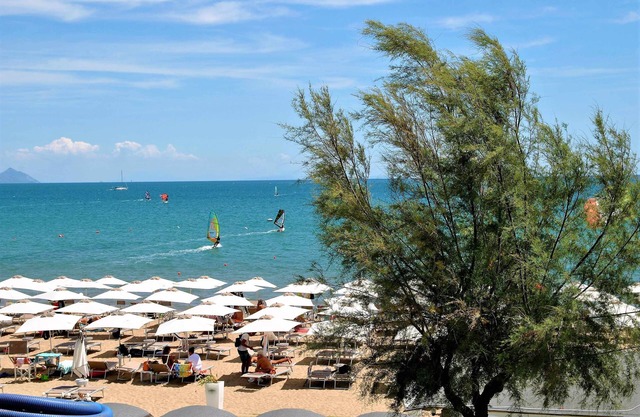 Sea breeze beachfront flat