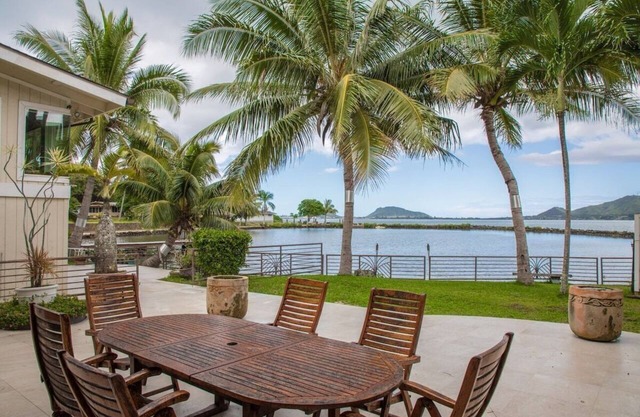 Sea Breeze Manor - Ocean Views from most rooms! AC