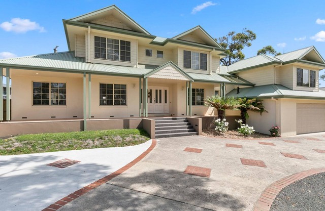 Sea Breeze on the Crescent