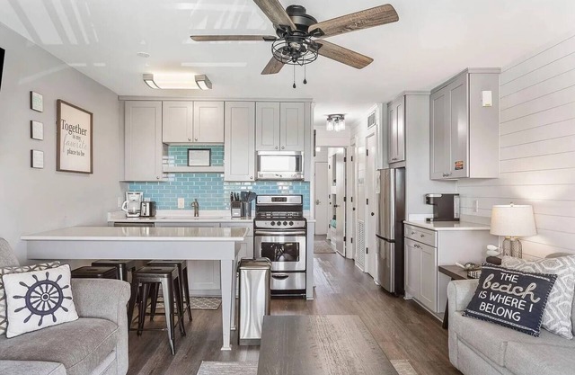 Sea Cabin 208 | 1 Bedroom Oceanfront Condo | Pool | Just Renovated