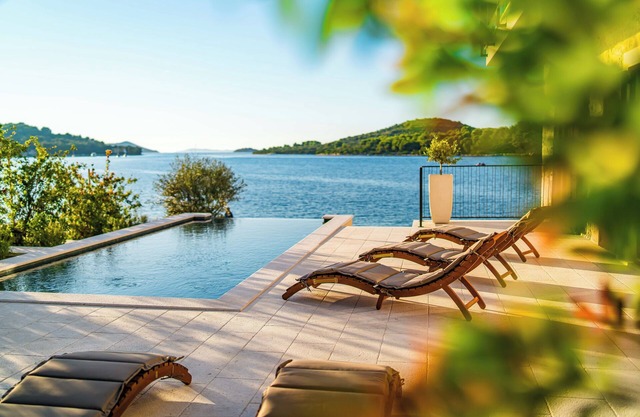 Sea front Villa Draga - infinity pool