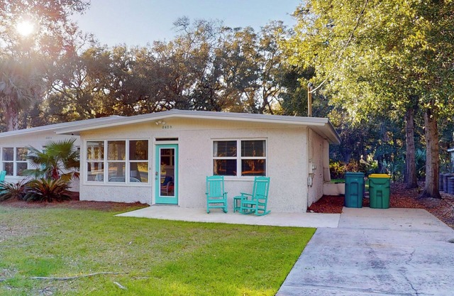 SEA HAVEN DUPLEX B 2 bedrooms, 1 bathroom