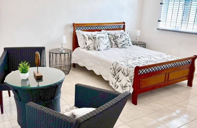 Sea La Vie Villa, Cosy beach retreat 5 minutes walk from the beach