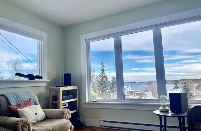 Sea Laughter, 2 Bedroom Cottage, Ocean Views