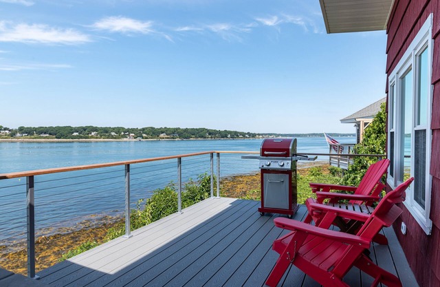 Sea Ledge North - Capture Breathtaking Sunsets from this Beautiful Home