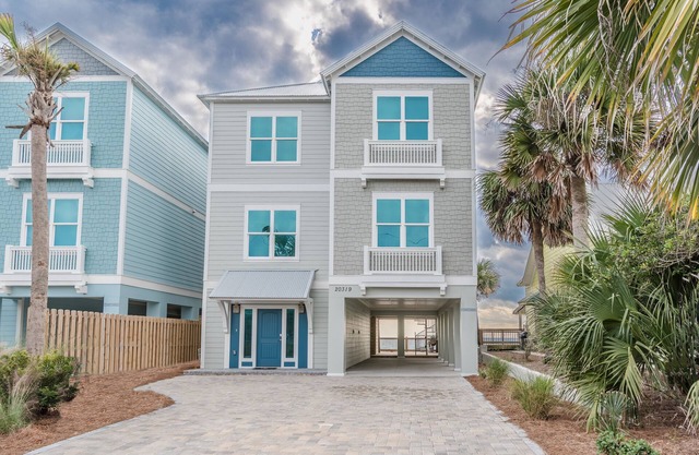"Sea Salt" Beachfront Home w/Private Heated Pool