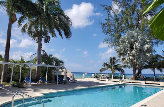 Sea Salt Cottage w/ Beach Club