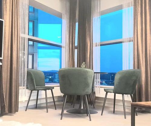 SEA TOWERS PANORAMIC Sea & City GLASS CORNER TRIANGLE PENTHOUSE at 28 LEVEL, Loggia