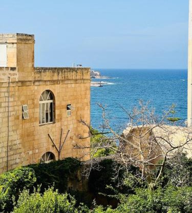 Sea View apartment in Sliema