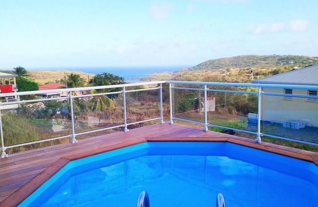 Sea view bungalow/private pool/Ste Anne-Marin