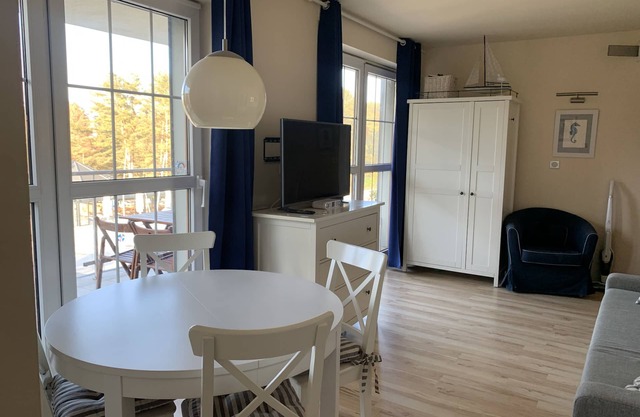 Sea view Comfortable apartment (4 pers.) - Ins. Usedom; Quiet situation you. on the beach