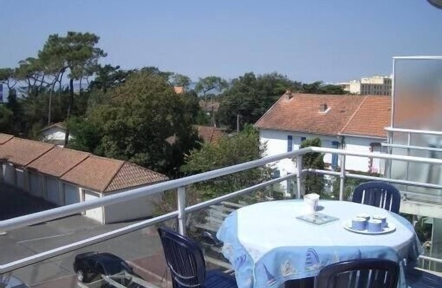 Sea view this charming apartment 50 m from the beach on the Jade Coast