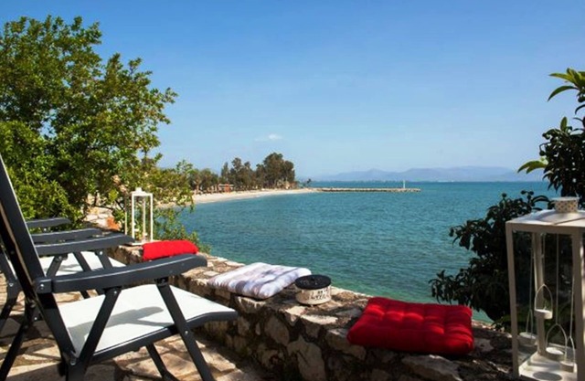 Seafront apartment ΙΙ in Kiveri, near Nafplion.