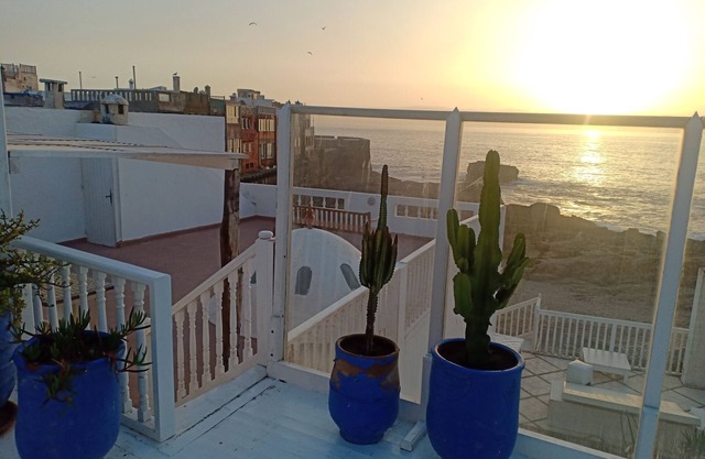 SEAFRONT HOUSE