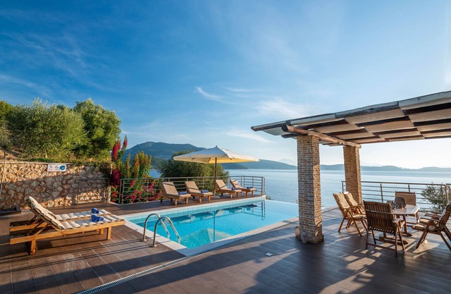 Seafront Marine Villa: Seaside Elegance, 30m from the Shore