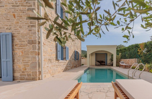 Seafront Villa Adriatica with pool