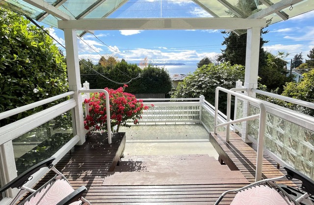Seaglass House 1 - Spacious, Modern, Amazing Views