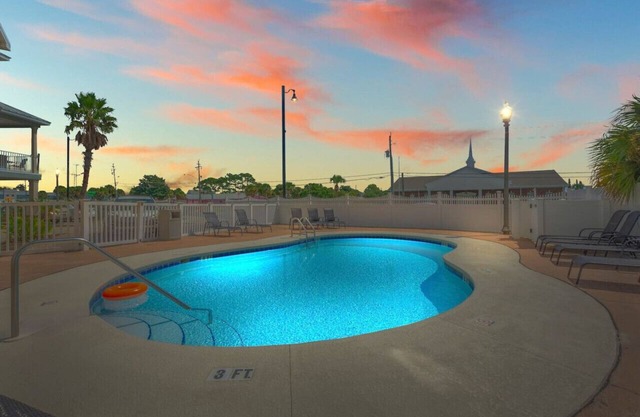 Seaglass Shack: Cozy Studio, Prvt Patio, Dogs OK, FREE Daily Activities, & More!