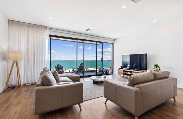 Seamist On Seagull, Expansive Views