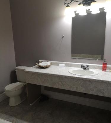 Seaport Inn